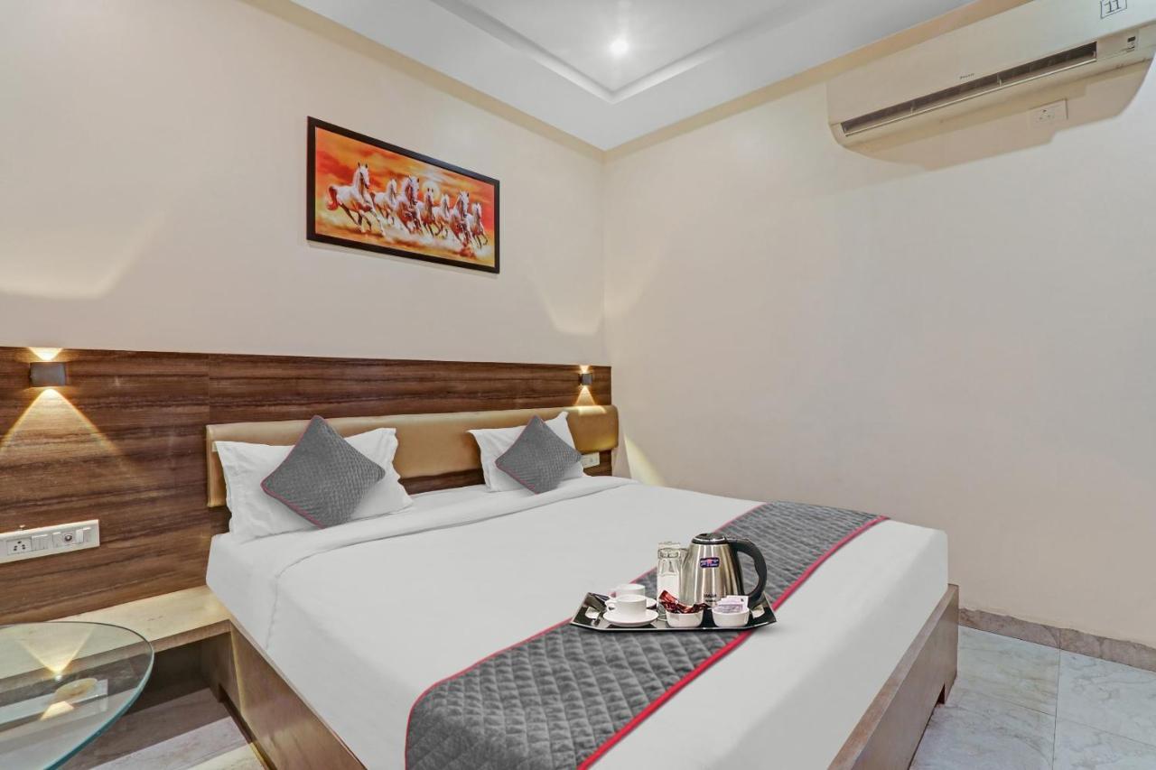 Townhouse 1150 Hotel Dayal Palace Chinhat Exterior foto